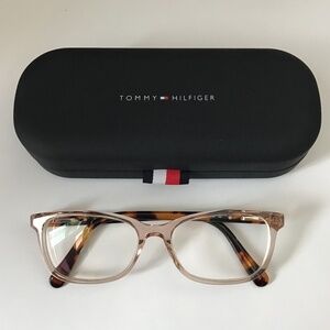 Tommy Hilfiger Glasses & Hard Case